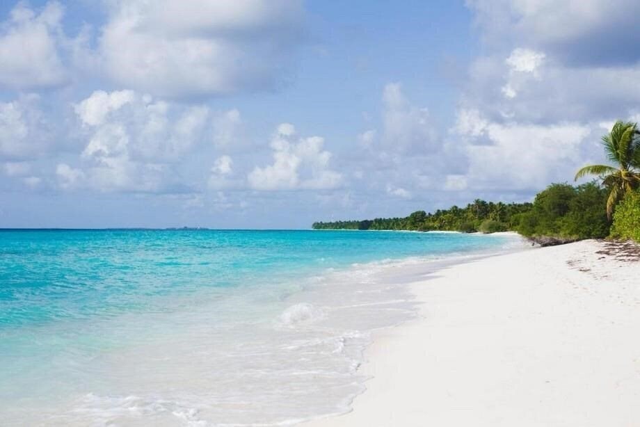 Фотография Grand Beach Dhigurah Guest House гостиный двор